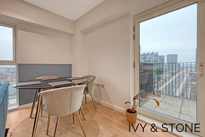 1 Bedroom Apartment For Sale In Effra Gardens, Silvertown Way, London, Greater London, E16