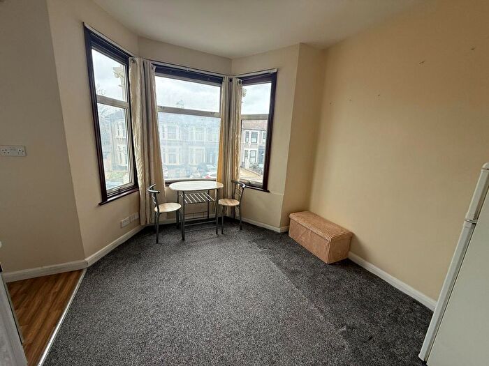 1 Bedroom Flat To Rent In Elgin Road, Ilford, IG3