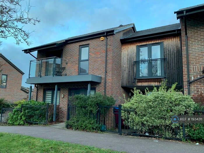 3 Bedroom Semi-Detached House To Rent In Atlas Way, Milton Keynes, MK10