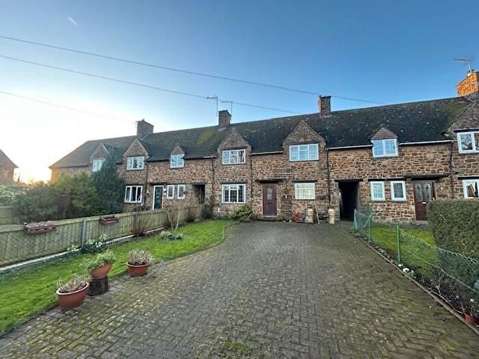 3 Bedroom Property For Sale In Lime Avenue, Eydon, Daventry, NN11