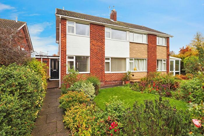 3 Bedroom Semi-Detached House For Sale In Weldbank Close, Beeston, Nottingham, Nottinghamshire, NG9