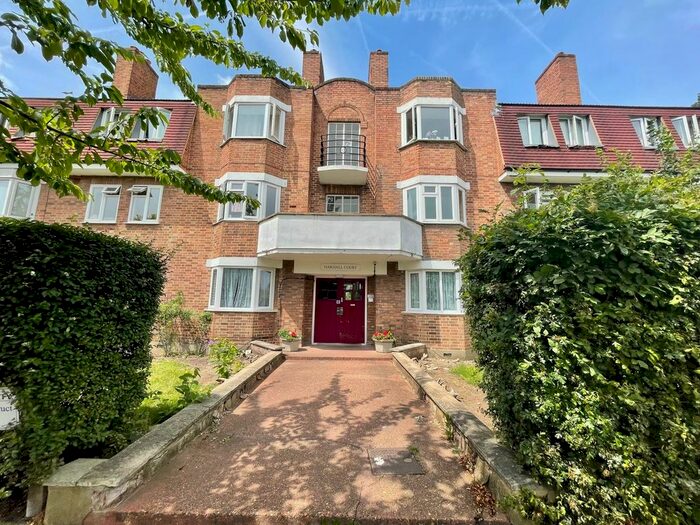 2 Bedroom Flat To Rent In Oakhall Court, Sunbury On Thames, TW16