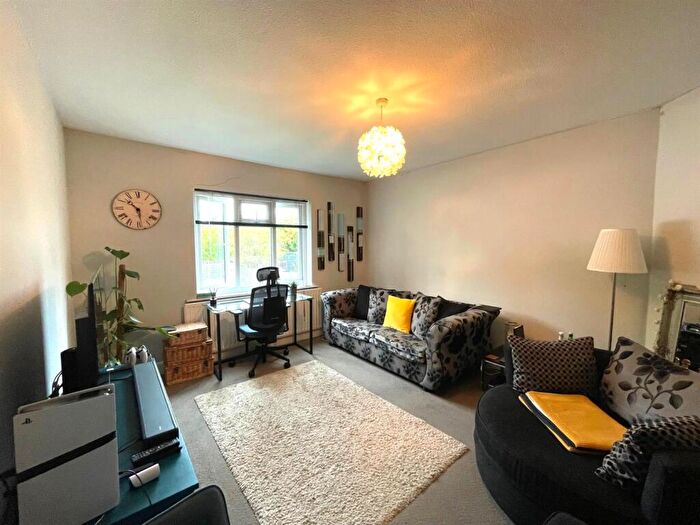 1 Bedroom Flat To Rent In Croft Court, Brickwall Lane, Ruislip, HA4