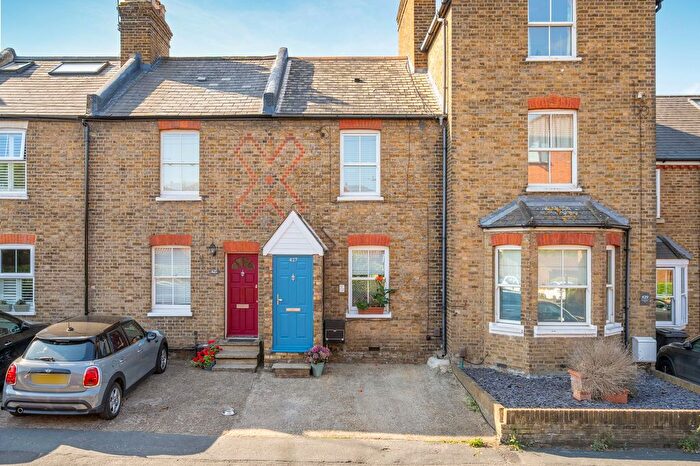 2 Bedroom Property For Sale In St. Leonards Road, Windsor, SL4