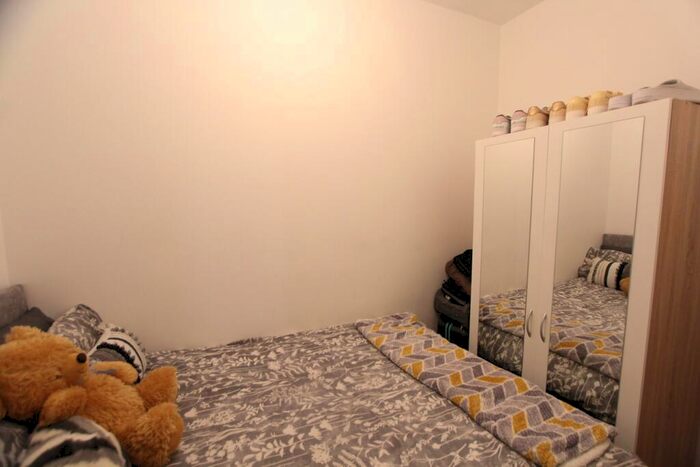 1 Bedroom Flat For Sale In High Street, Bedford, MK40