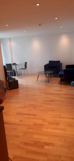 2 Bedroom Flat To Rent In La Salle, Chadwick Street, Leeds, West Yorkshire, Uk, LS10