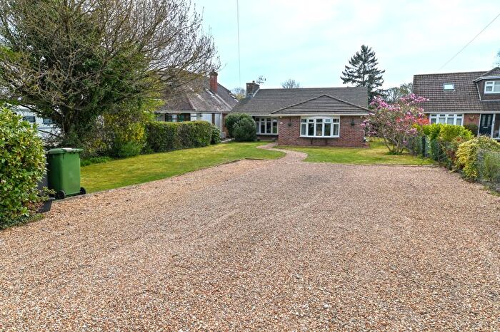 4 Bedroom Detached Bungalow For Sale In New Road, Lovedean, Waterlooville, PO8