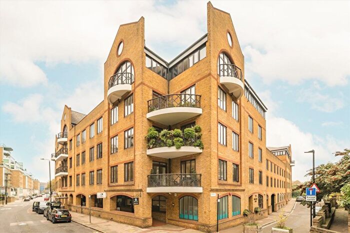 1 Bedroom Flat To Rent In Knighten Street, London, E1W