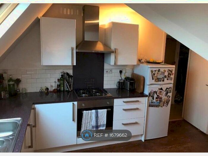 1 Bedroom Flat To Rent In Ferme Park Road, London, N8