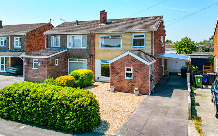 3 Bedroom Semi-Detached House For Sale In Churchill Avenue, Melksham, SN12