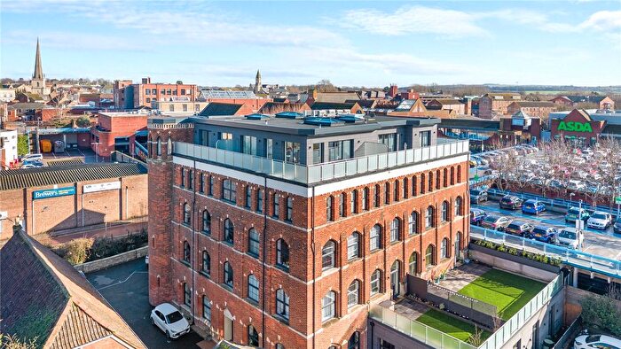 3 Bedroom Flat For Sale In Clarks Mill, Trowbridge, BA14