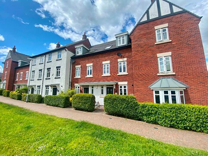 3 Bedroom Town House To Rent In Dunbar Way, Ashby-De-La-Zouch, LE65