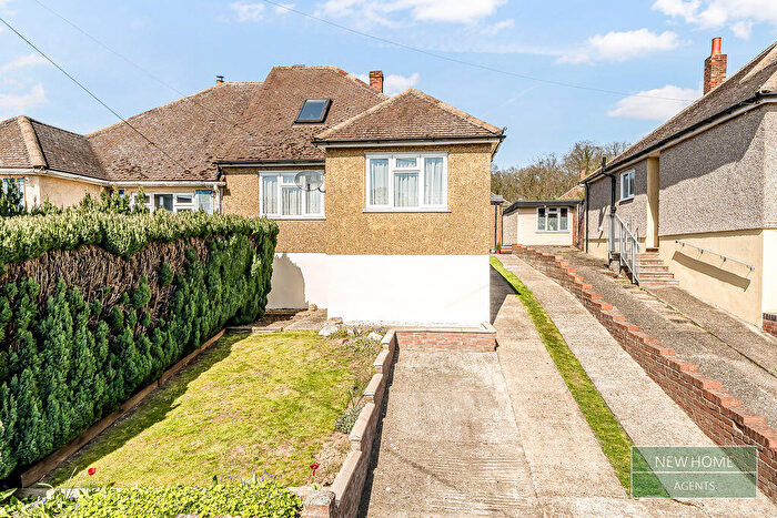 4 Bedroom Semi Detached House For Sale In Coombfield Drive, Dartford, DA2