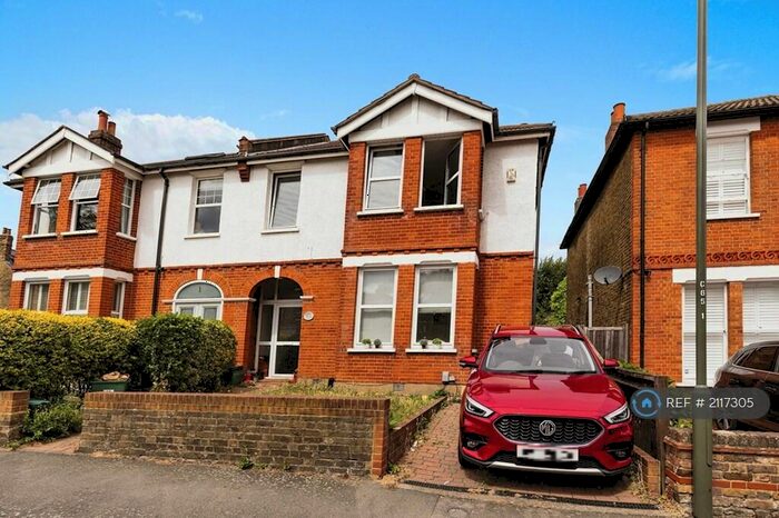 4 Bedroom Semi-Detached House To Rent In Cambridge Road, Bromley, BR1