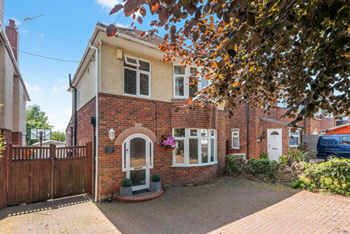 3 Bedroom Detached House For Sale In Ilchester Road, Yeovil, BA21