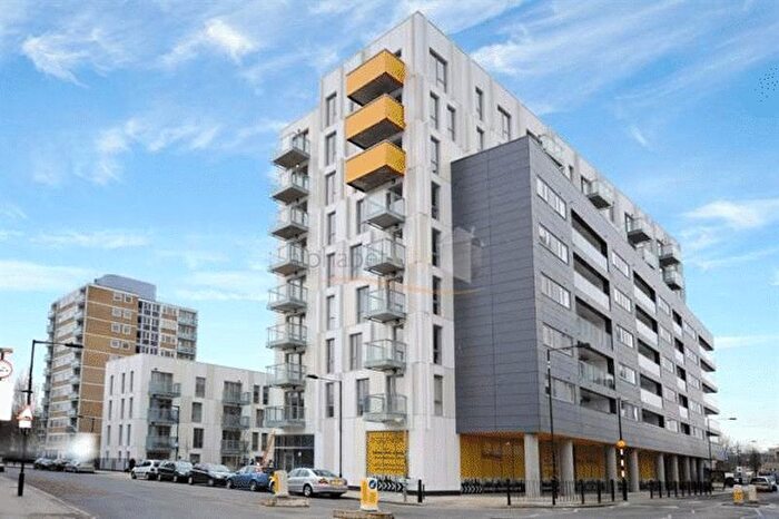 3 Bedroom Flat To Rent In Cordelia Street, London, E14