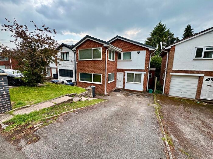 4 Bedroom House To Rent In Bunbury Road, Birmingham, B31