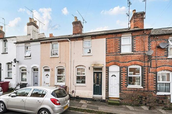 2 Bedroom Terraced House For Sale In Blenheim Gardens, Reading, RG1
