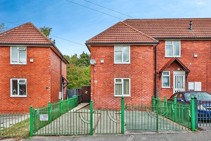 2 Bedroom End Of Terrace House For Sale In Houfton Road, Mansfield, Nottinghamshire, NG18