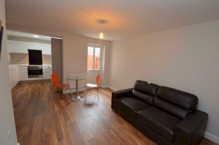 1 Bedroom Flat To Rent In Hunt Street, Old Town, SN1