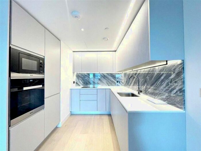 2 Bedroom Flat To Rent In Belvedere Row, White City Living, W12