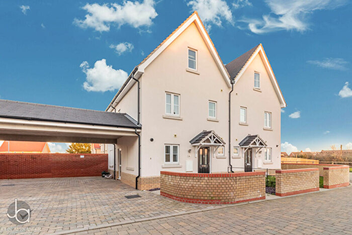 4 Bedroom Semi-Detached House To Rent In Heathland Avenue, Tiptree, CO5