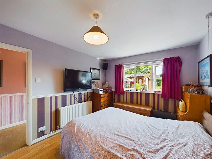 3 Bedroom Bungalow For Sale In Bransford, Worcester, Worcestershire, WR6