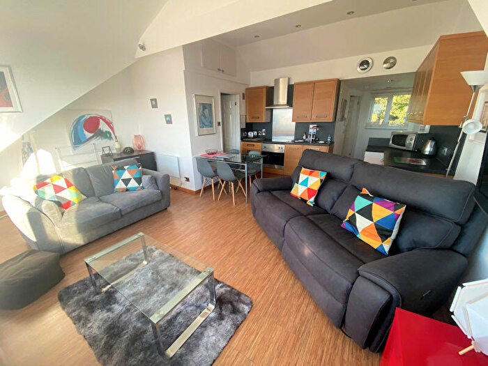 1 Bedroom Apartment For Sale In Otago Glandovey Terrace, LL35