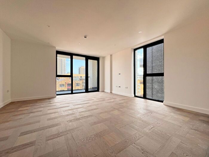 2 Bedroom Flat To Rent In London, E1W