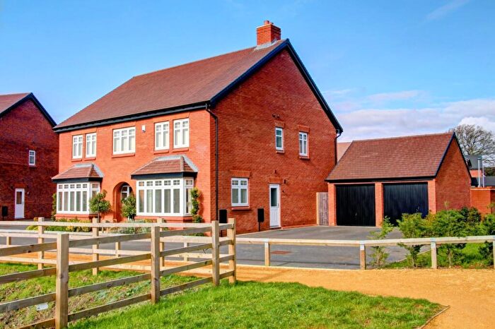 5 Bedroom Detached House For Sale In Seymour Green, Kenilworth, Warwickshire, CV8