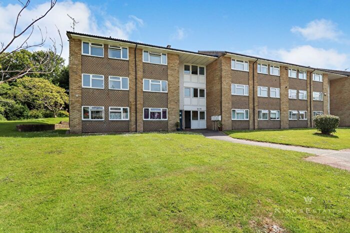 2 Bedroom Flat To Rent In Chenies Close, Tunbridge Wells, TN2