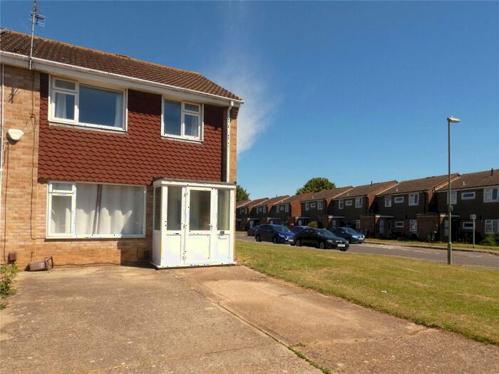 3 Bedroom End Of Terrace House To Rent In Beaulieu Road, Boyatt Wood, Eastleigh, SO50