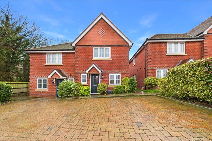 2 Bedroom Semi Detached House For Sale In Sheffield Close, Pangbourne, Reading, Berkshire, RG8