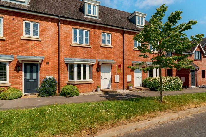 4 Bedroom Town House To Rent In Jennetts Park, Bracknell, RG12