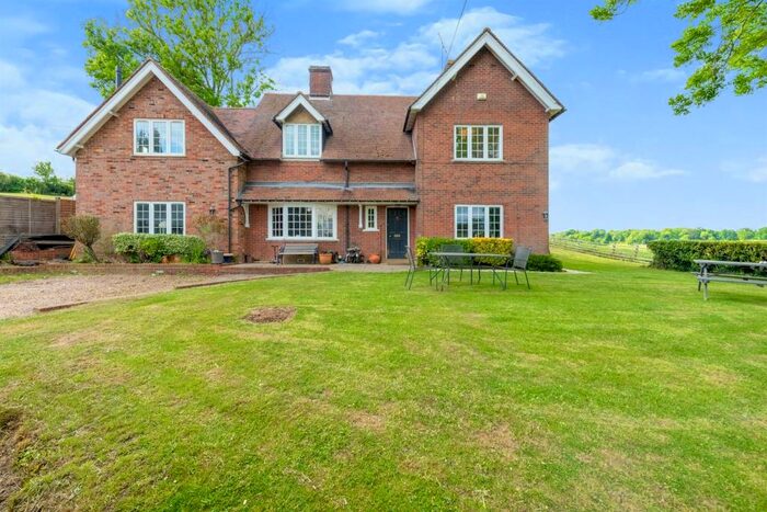 4 Bedroom Character Property For Sale In Law Hall Lane, Whitwell, Hitchin, SG4