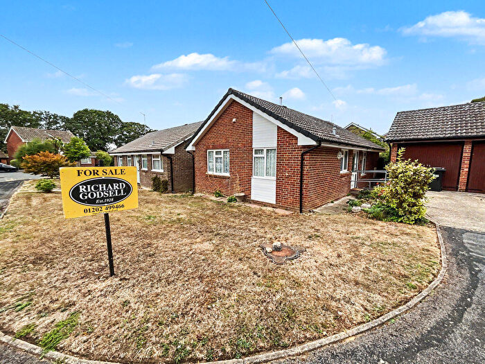 3 Bedroom Detached Bungalow For Sale In Bransgore, Christchurch, BH23