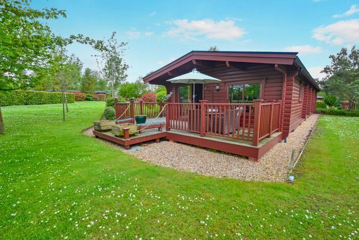 3 Bedroom Detached Bungalow For Sale In Drewels Lane, Eynesbury Hardwicke, St. Neots, PE19