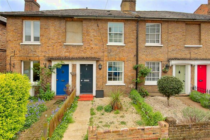 2 Bedroom Terraced House To Rent In Park Road, Hampton Wick, Kingston Upon Thames, KT1