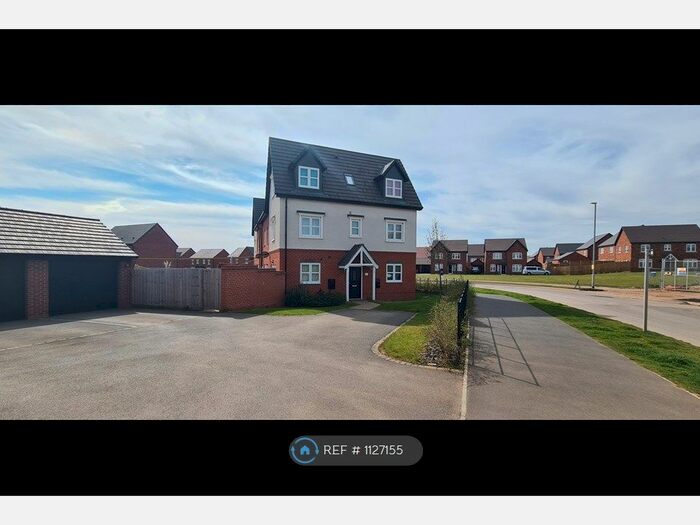 4 Bedroom Semi-Detached House To Rent In Rose Way, Nottingham, NG12