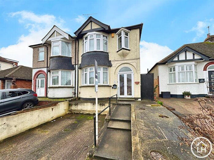 3 Bedroom Semi-Detached House For Sale In High Street, Rainham, Gillingham, ME8