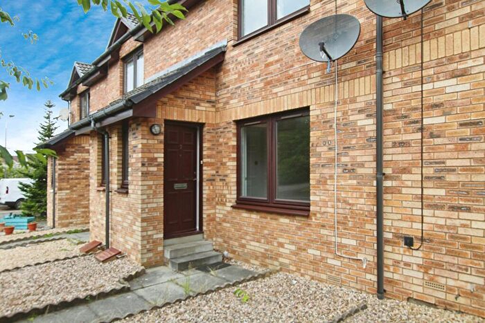 2 Bedroom Terraced House To Rent In Sinclair Place, Falkirk, FK2