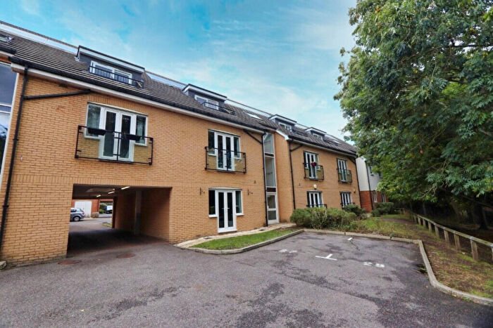 1 Bedroom Apartment For Sale In Ingrebourne Avenue, Harold Hill, RM3