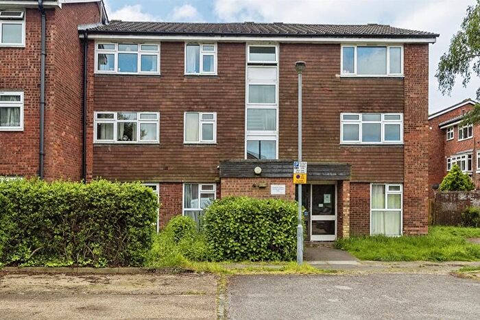 1 Bedroom Flat For Sale In Middlefield, Hatfield, AL10