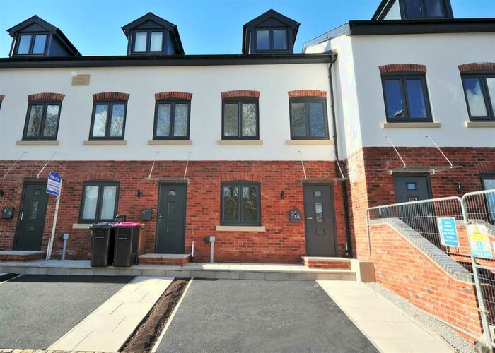 4 Bedroom Terraced House To Rent In A Tramway Road, Irlam, M44