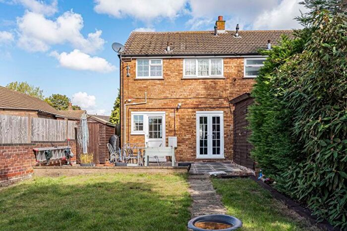 2 Bedroom End Of Terrace House For Sale In Whaddon Way, Bletchley, Milton Keynes, MK3