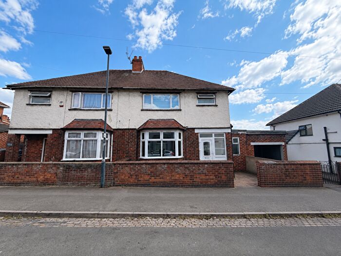 3 Bedroom Semi Detached House For Sale In Stone Hill Road, Derby, DE23