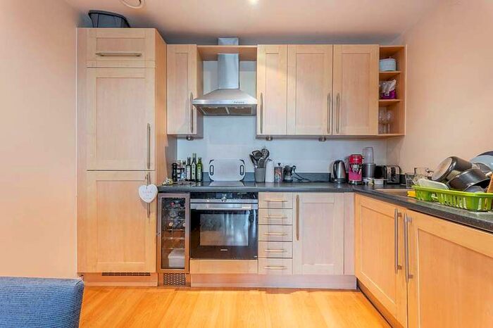 1 Bedroom Flat To Rent In Drayton Green Road, West Ealing, W13