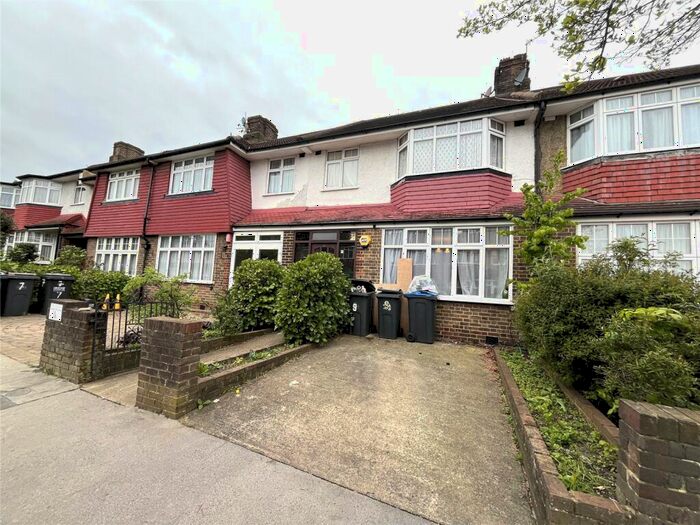 3 Bedroom Terraced House To Rent In The Ridgeway, Croydon, CR0