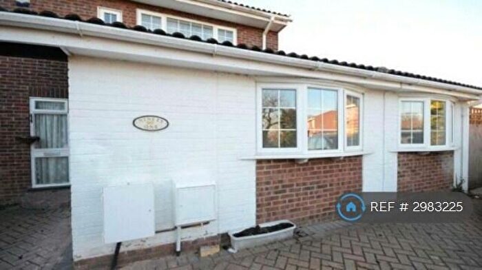 2 Bedroom End Of Terrace House To Rent In Hawkesbury Drive, Calcot, Reading, RG31