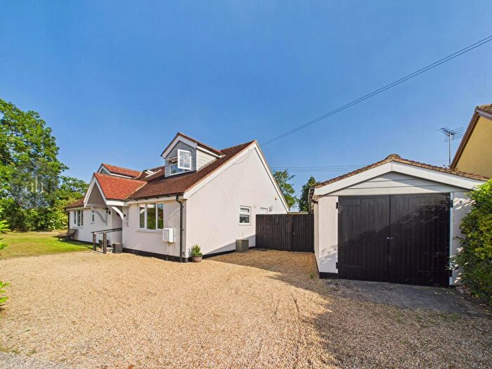 4 Bedroom Chalet For Sale In Mooreland Drive, Great Barton, IP31